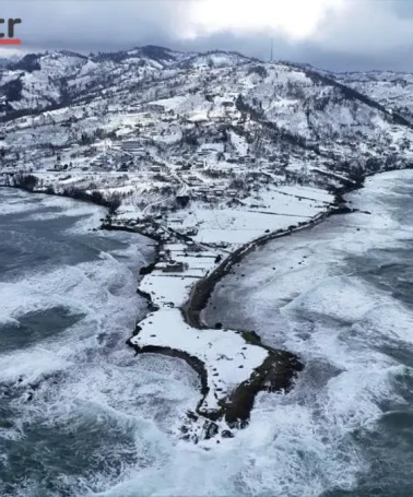 Ünlü Yönetmenin Paylaşımındaki Yason Burnu Beyaza Büründü